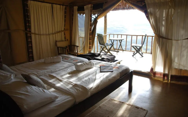 Maili Saba Camp