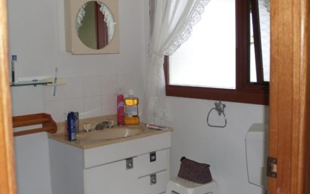 Rocky Beach Cottage 26 Pacific Drive – Bathroom – Port Macquarie