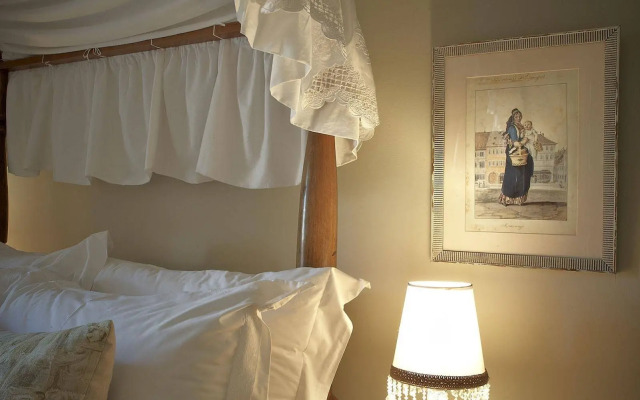 Dutch Manor Antique Hotel