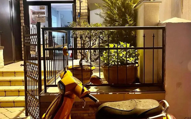 Tianis Apartments