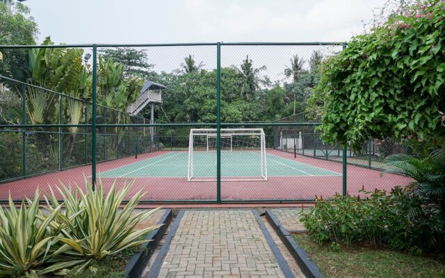 Comfy 2br with Sofa Bed at Gardenia Boulevard Apartment