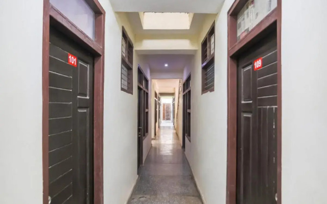 Oyo 84164 Nayra Residency(Grg2381)