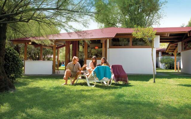 Isamar Holiday Village
