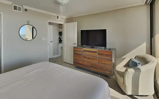 San Luis 736 - Oceanfront Paradise