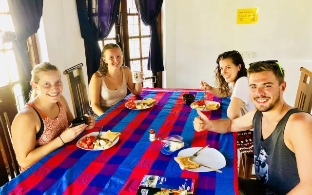 Trip 'N' Chill Hostels Colombo Airport