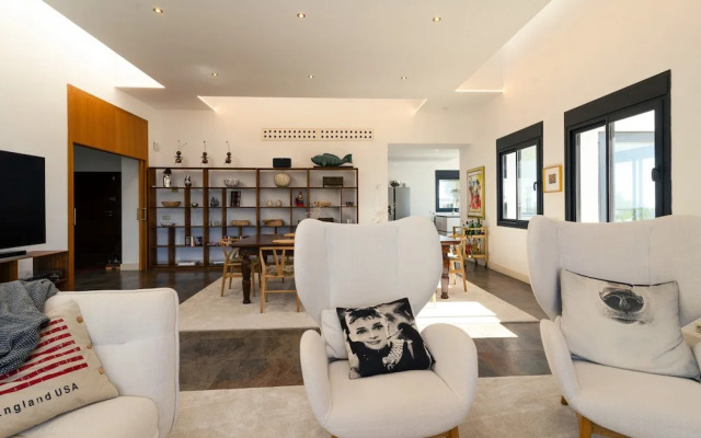 Lavish Villa With Private Pool