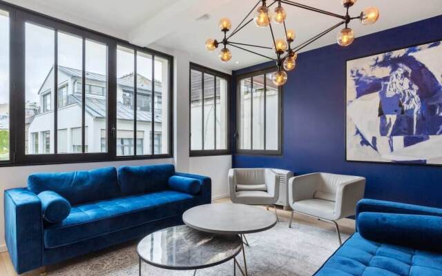 Stunning 2 Bed Apartment, Sleeps 4