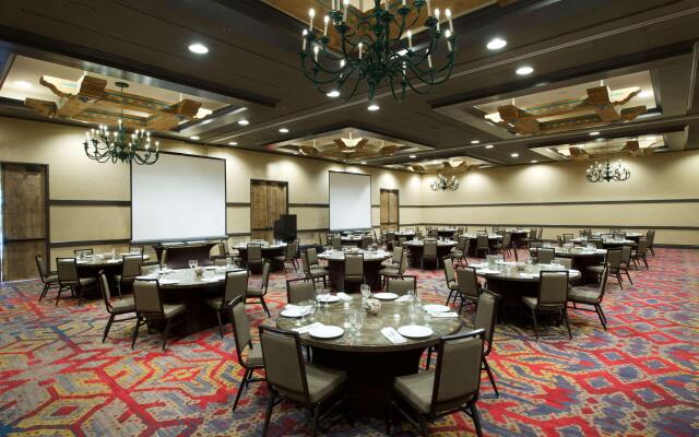 Hilton Santa Fe Historic Plaza