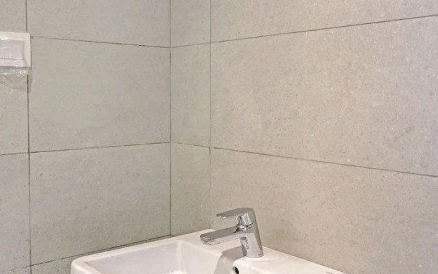 Super OYO Capital O 90635 Tango Juliet Residence