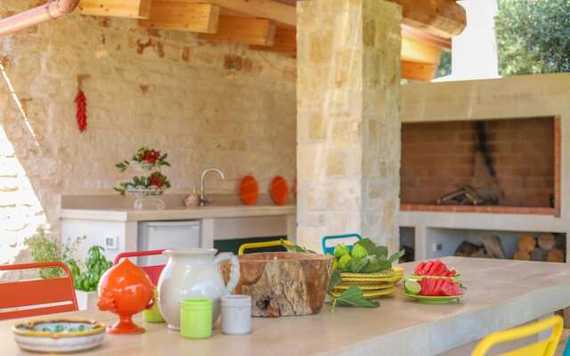 TD Trulli Della Magnolia Trulli w Amazing Garden