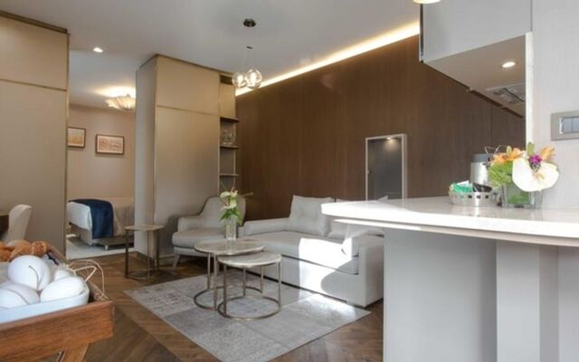 Noble22 Suites