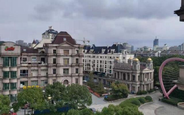 Margaret Four Seasons Hotel