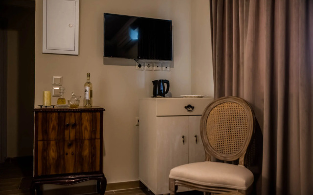 Kyria Boutique House