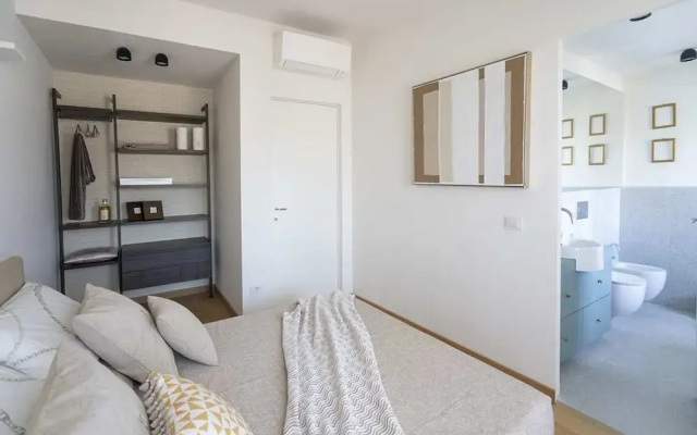 Design Flat W/terrace, Porta Nuova
