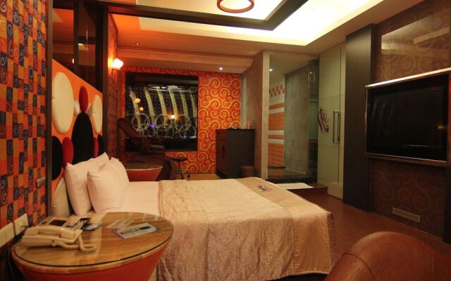 Romantic Code Motel