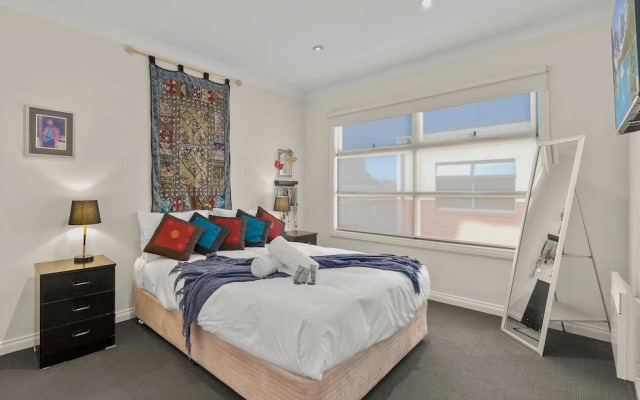 StayCentral - Tranquil Townhouse