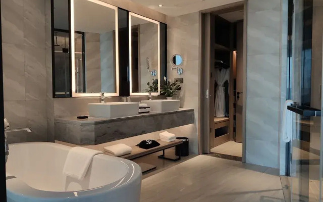 voco Shanghai Hongqiao Hub by IHG