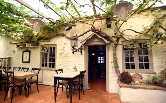 Lifeboat Inn