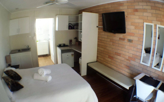 Oceana Holiday Units