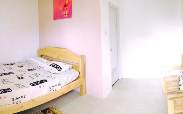 HM&B Backpackers Inn