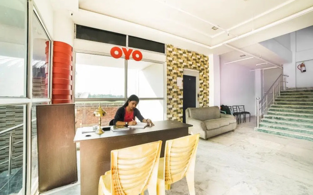 Royal Palace by OYO Rooms