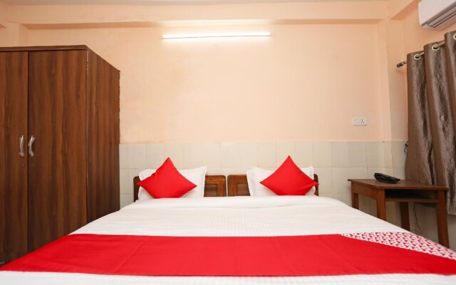 Hotel Royal Palm by OYO Rooms