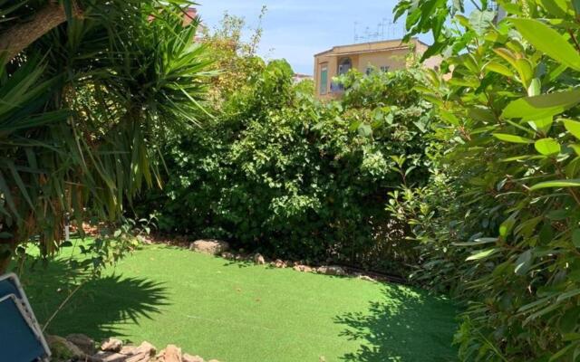 Garden House Apartment With Garden In Naples