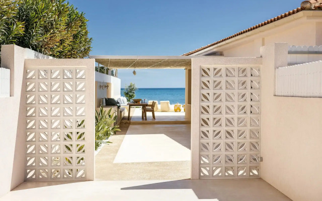 Salty Angel Sea Front Villa