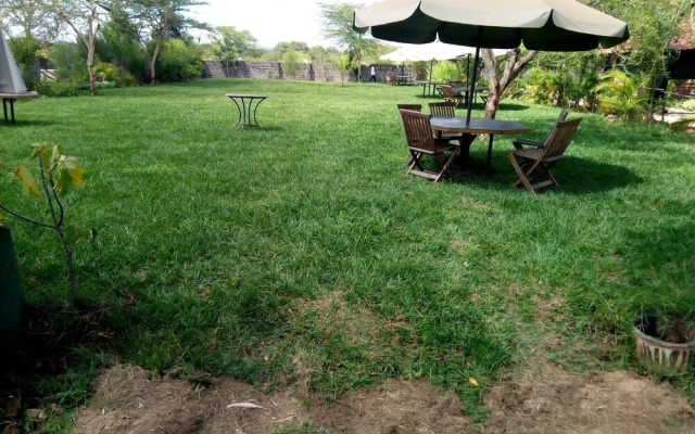 Savannah Lodge Nguluni
