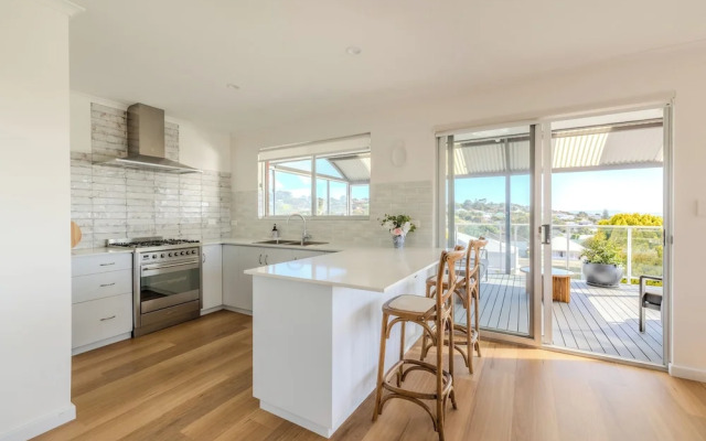 Seaview Heights by the BnB Collection