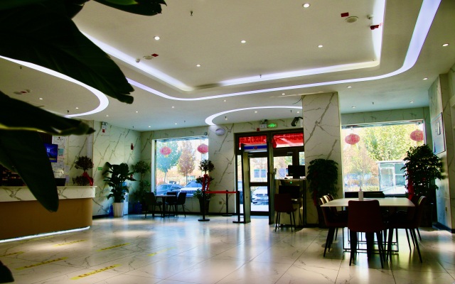 Aksu Dongcheng Hotel