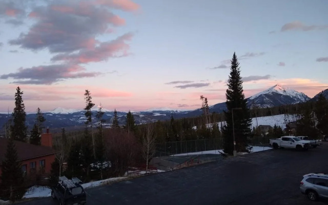 Swan Mountain Resort