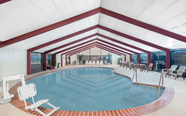 Howard Johnson Inn Saugerties