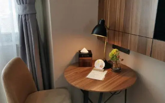 Homeinn Plus Hotel (Donghai Pedestrian Street Railway Station)