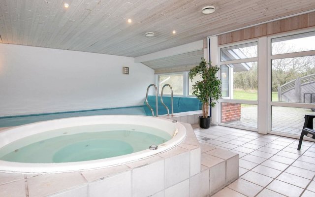 Lavish Holiday Home in Ringkøbing With Sauna