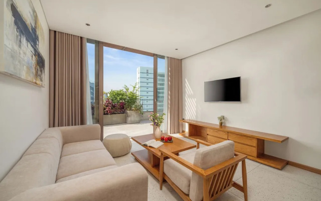 Vernal hotel & Apartment office