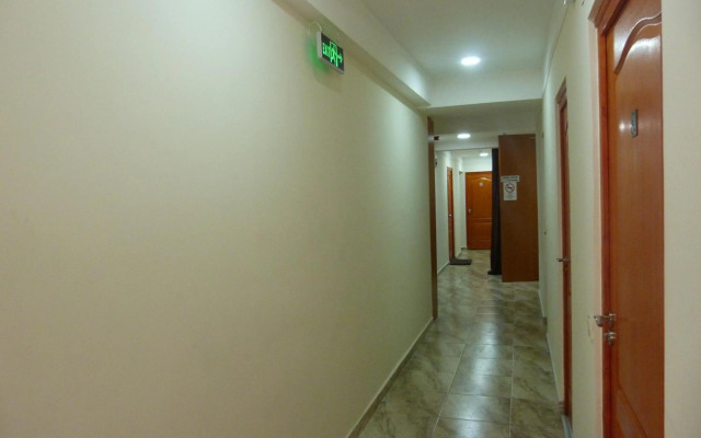 Center Hostel and Guest House