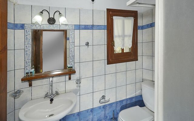 Atrapos Hotel