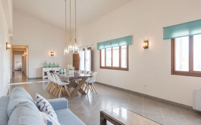 Holiday Home Sa Casa Rotja