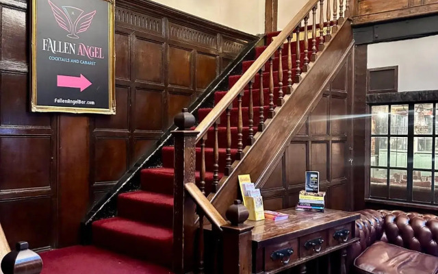 Angel Hotel