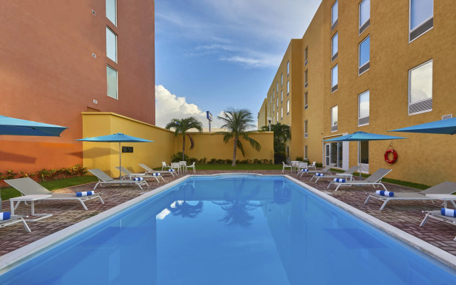 City Express Junior by Marriott Cancun