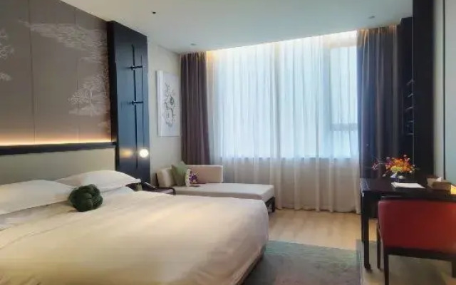 Grand Skylight Hotel Huangmei