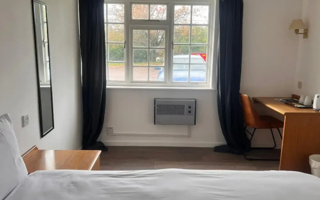 Rivenhall End Hotel
