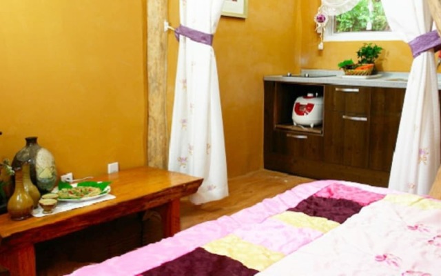 Muhari Red Roof Pension