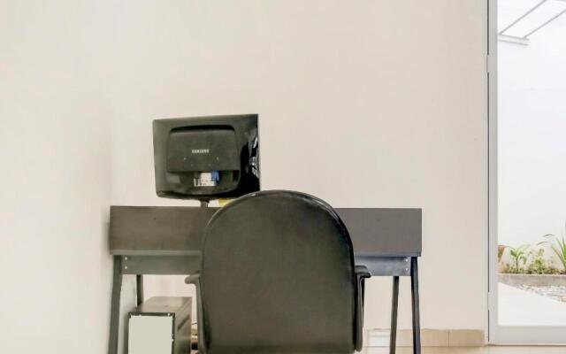 OYO 3512 Golden White House