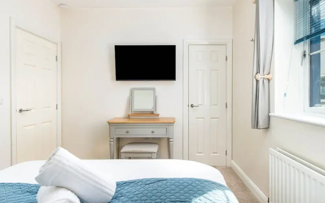 Seaview 2-bed With Private Parking, Portishead