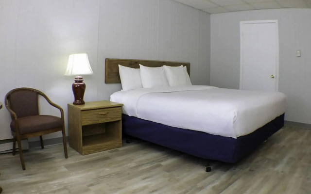 Cedar Motor Inn