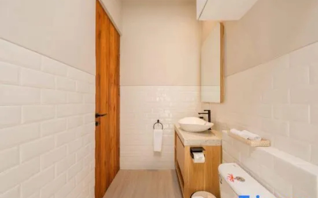 Stylish 1BR Retreat in Central Ubud - Villa Amartya F7 – Bathroom – Ubud