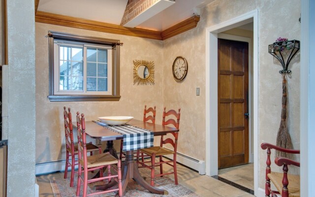 Hot Tub & Mtn Views: Expansive Hazleton Retreat