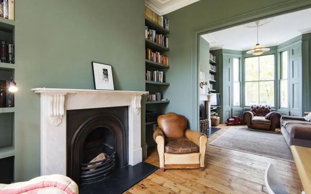 Flawless Family Home Close To Islington